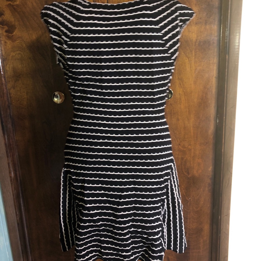 Jessica Simpson dress NWT